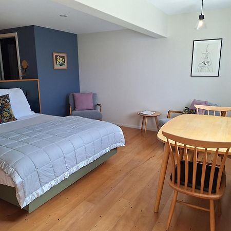 Kowhai Studio -Private Opposite Golf Course In Central واناكا المظهر الخارجي الصورة